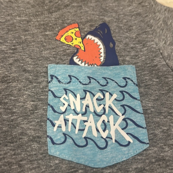 Nike GAP H&M OshKosh T-Shirt 4 Pack Bundle in Black Gray & Green Size 3-4T - Picture 12 of 14